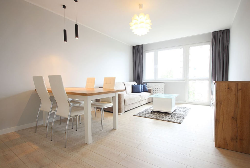 widok na salon w ekskluzywnym apartamencie do wynajęcia Szczecin