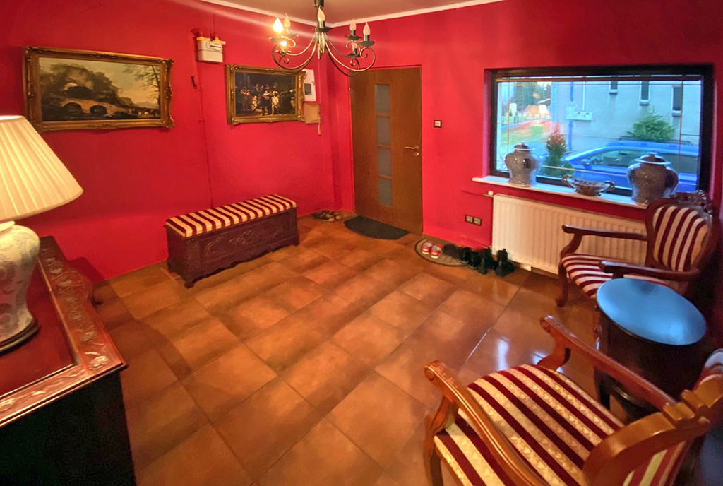 fragment eleganckiego pokoju w luksusowym apartamencie na sprzedaż Szczecin