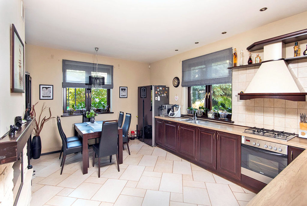 imponująca kuchnia w luksusowej willi na sprzedaż Szczecin