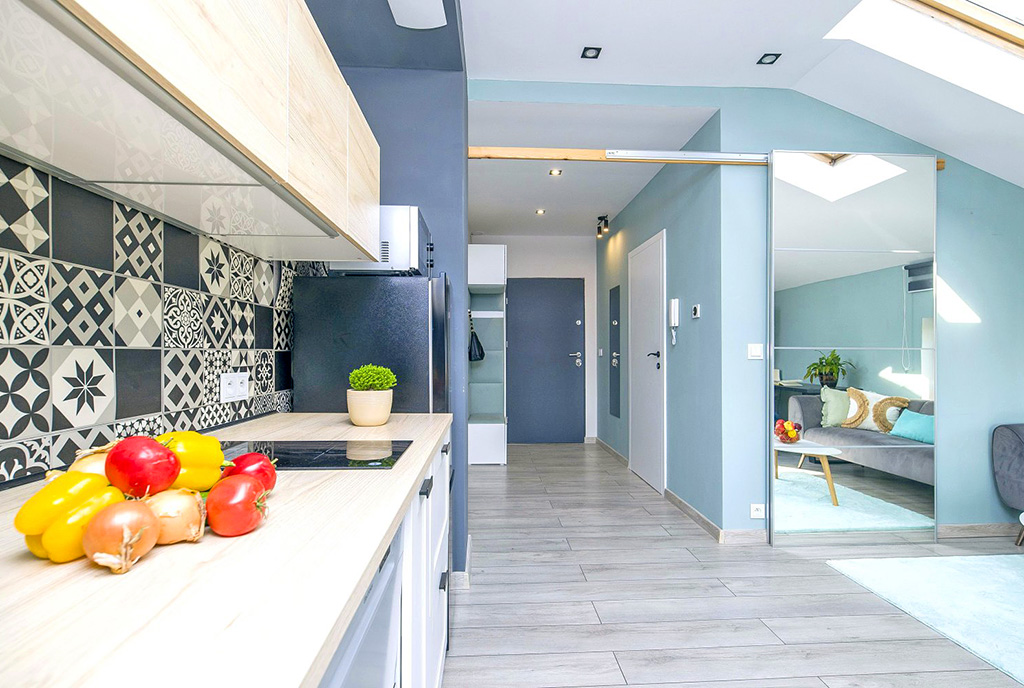 funkcjonalny przedpokój w luksusowym apartamencie na sprzedaż Katowice (okolice)