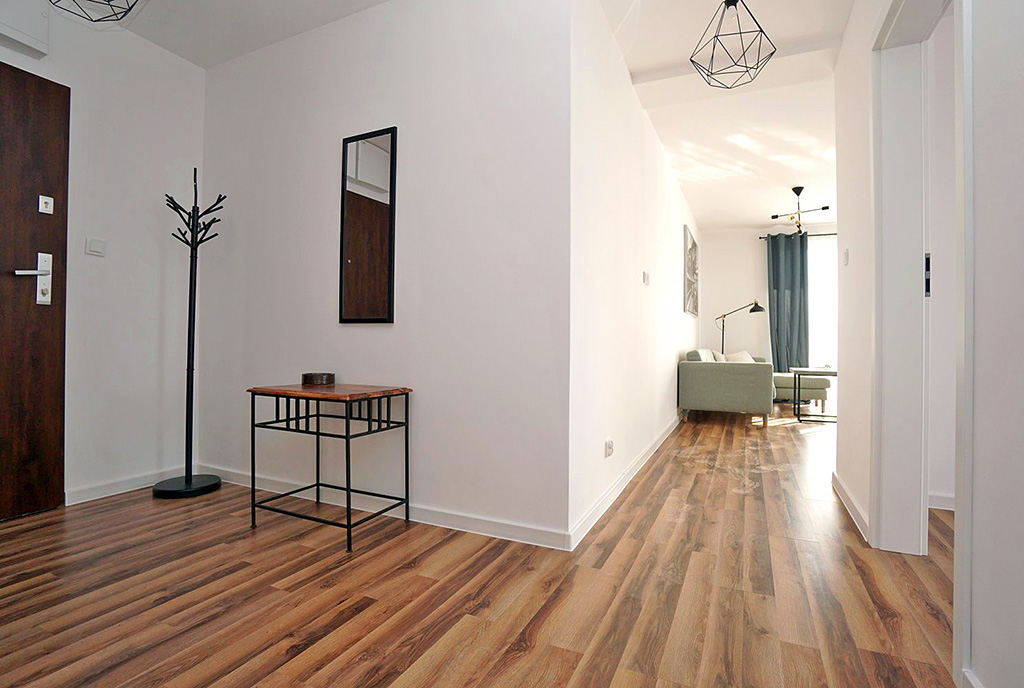 funkcjonalny przedpokój w ekskluzywnym apartamencie na sprzedaż Piotrków Trybunalski