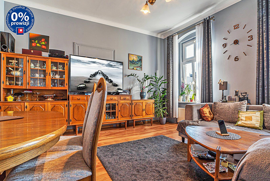 elegancki pokój dzienny w ekskluzywnym apartamencie do sprzedaży Bolesławiec