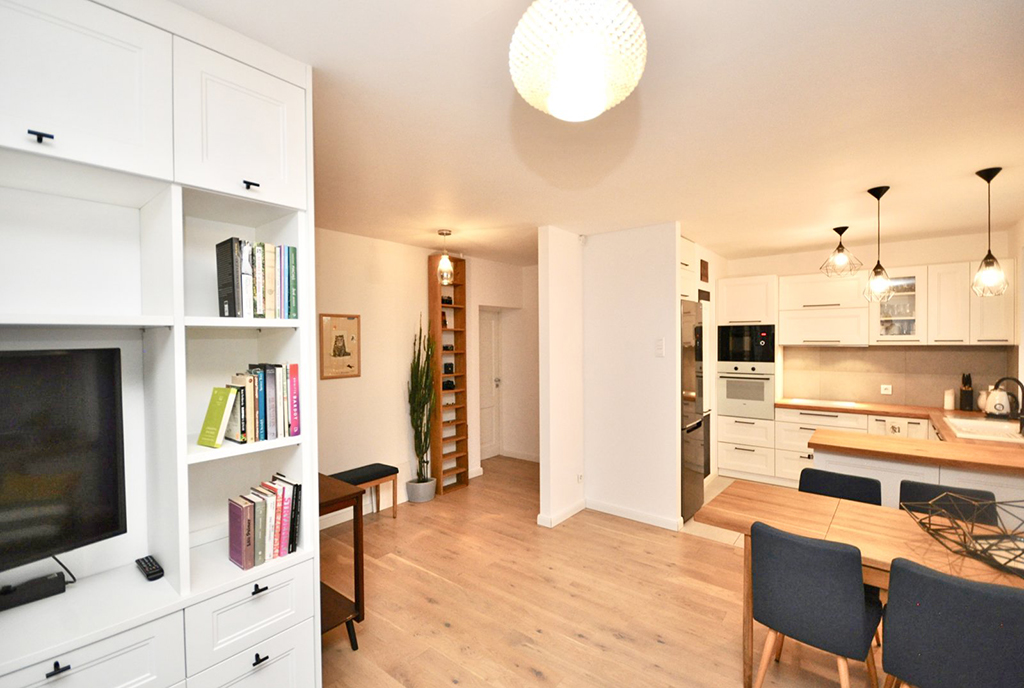 imponujące wnętrze luksusowego apartamentu na sprzedaż Piotrków Trybunalski (okolice)