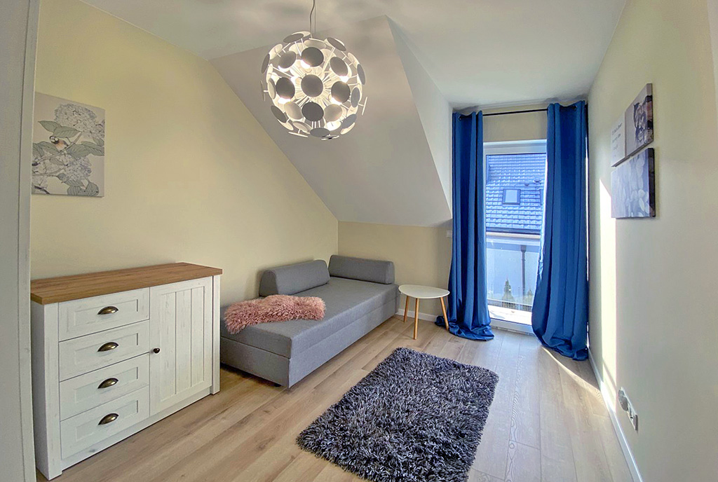 jedno z pomieszczeń w ekskluzywnej willi na wynajem Szczecin (okolice)