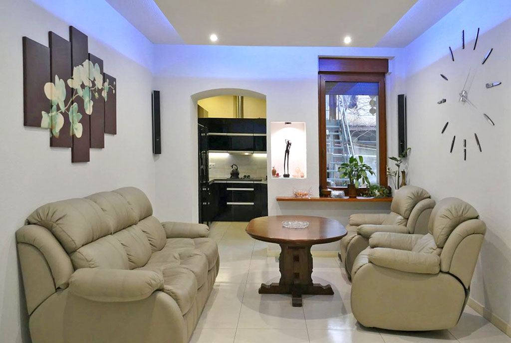 elegancki salon w ekskluzywnym apartamencie do sprzedaży Zielona Góra (okolice)