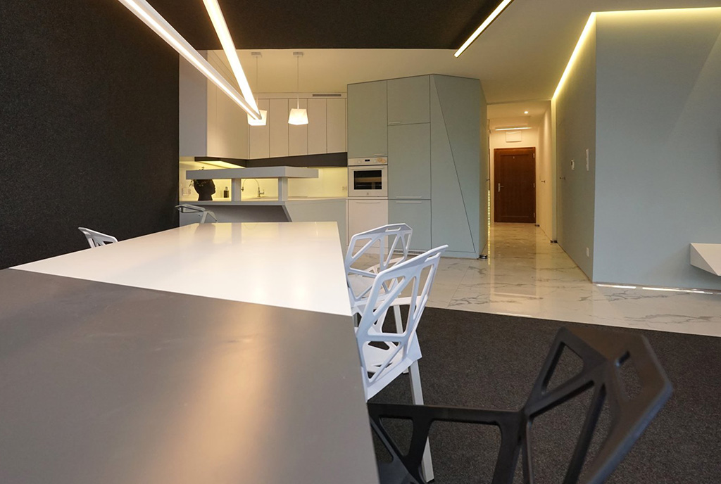 na pierwszym planie kuchnia w luksusowym apartamencie do wynajęcia Piotrków Trybunalski