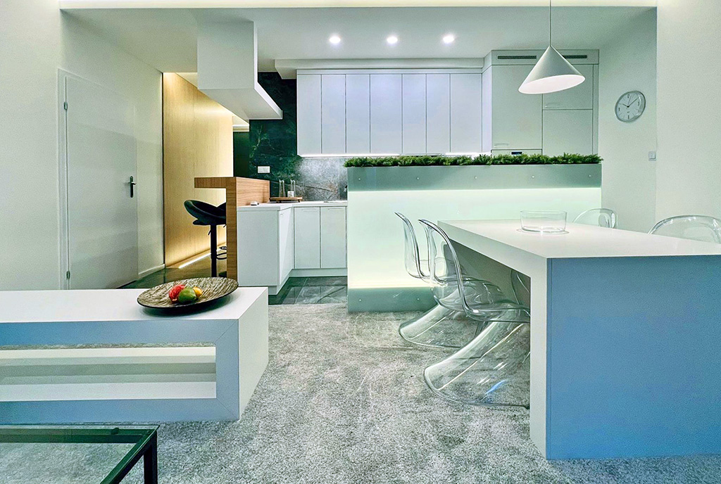 efektowne oświetlenie kuchni w luksusowym apartamencie do wynajmu Piotrków Trybunalski