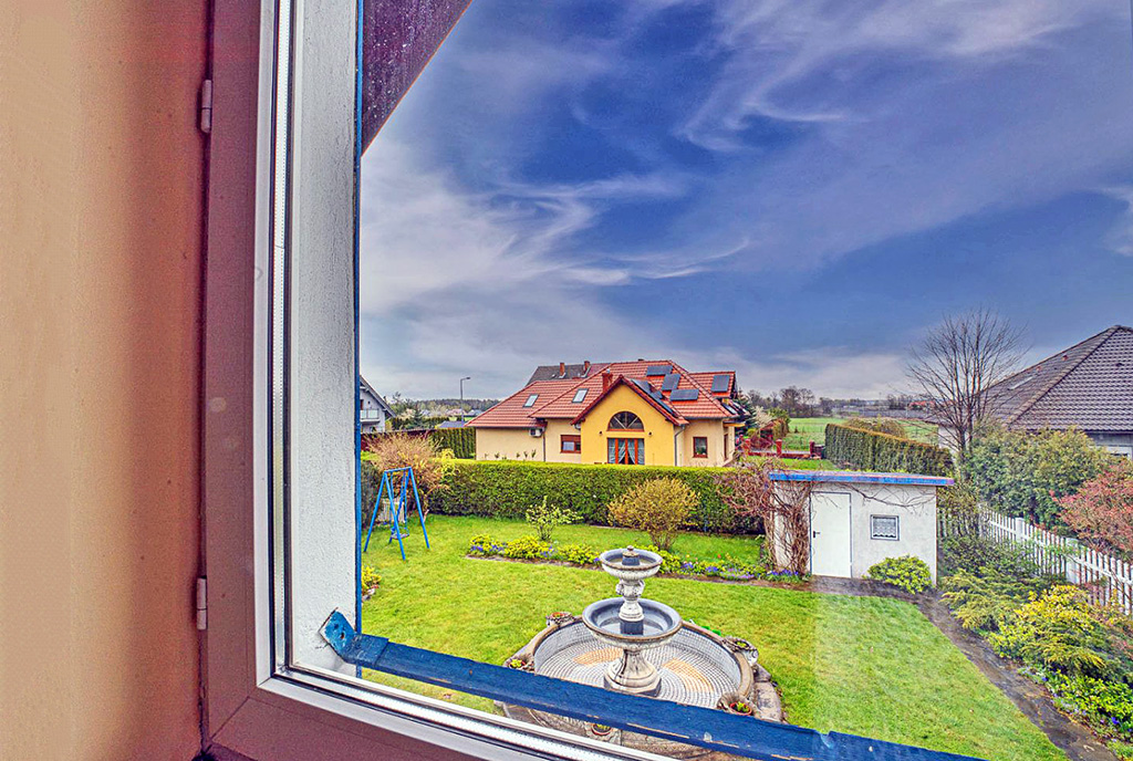 widok z okna w ekskluzywnym apartamencie na wynajem Wrocław (okolice)