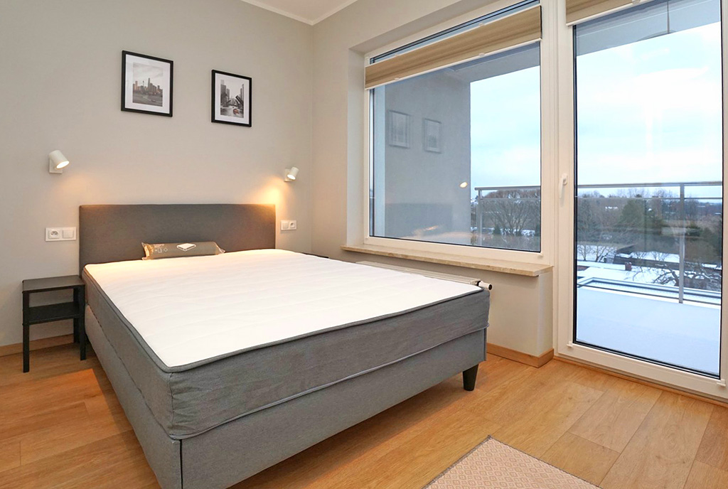 fragment sypialni w ekskluzywnym apartamencie na wynajem Piotrków Trybunalski