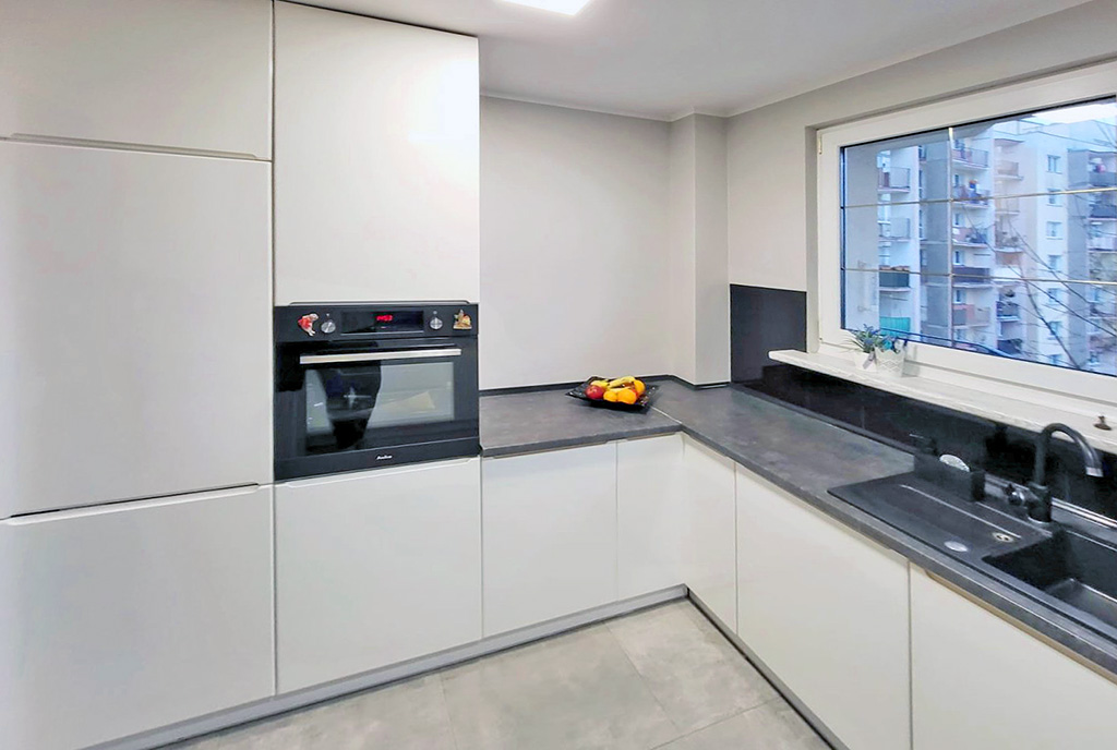 zabudowana nowocześnie kuchnia w ekskluzywnym apartamencie do sprzedaży Kalisz