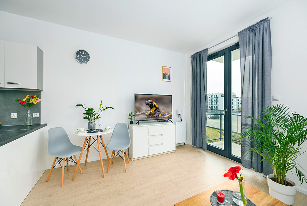 słoneczny salon w ekskluzywnym apartamencie na sprzedaż Gdańsk