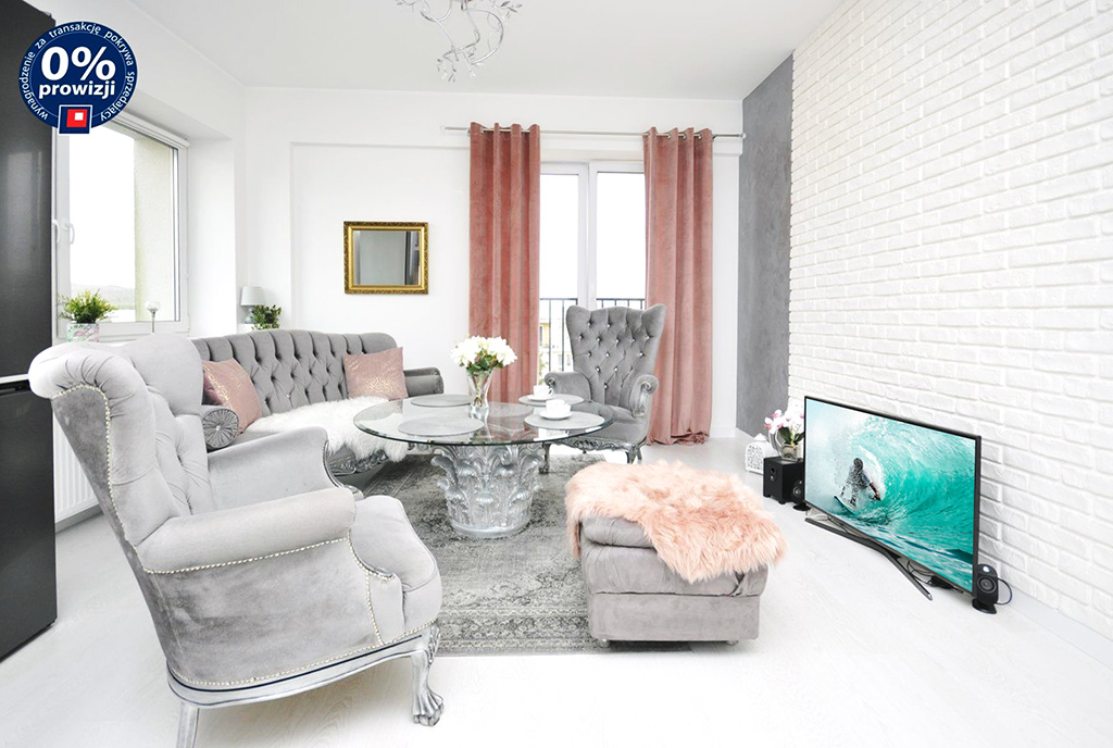 wytworny pokój dzienny w ekskluzywnym apartamencie do sprzedaży Gdynia (okolice)