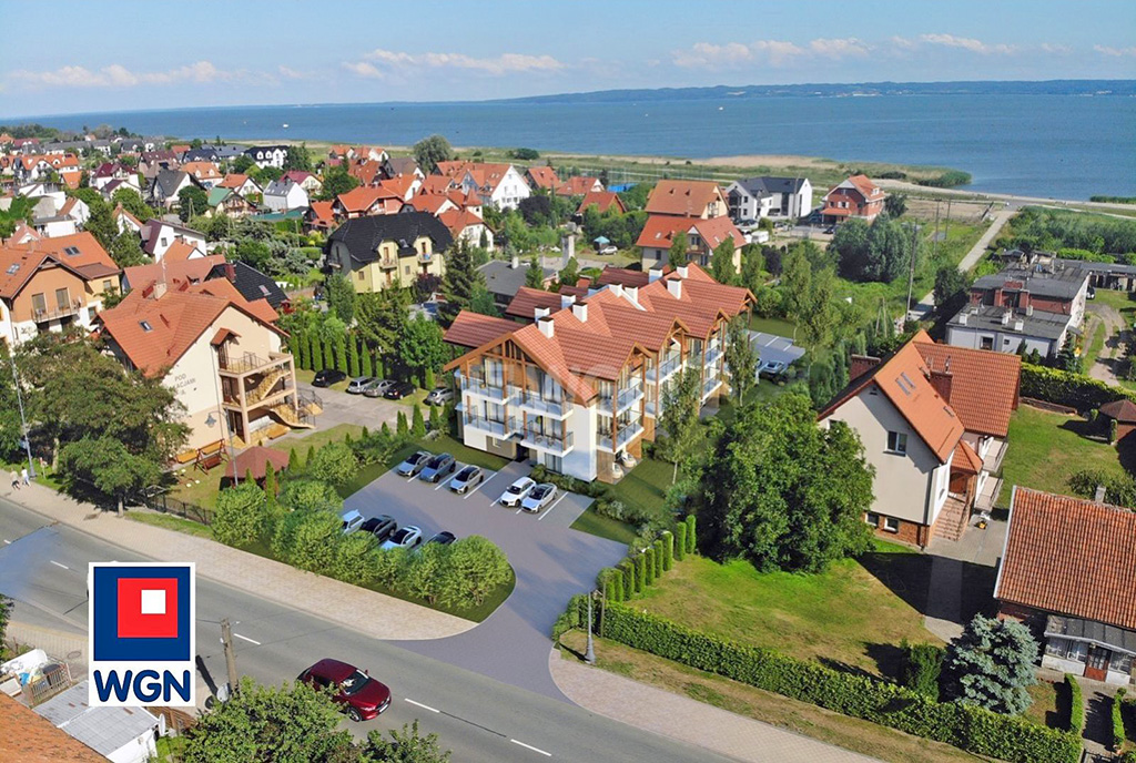widok z lotu ptaka na okolicę, gdzie znajduje się oferowany do sprzedaży luksusowy apartament Krynica Morska