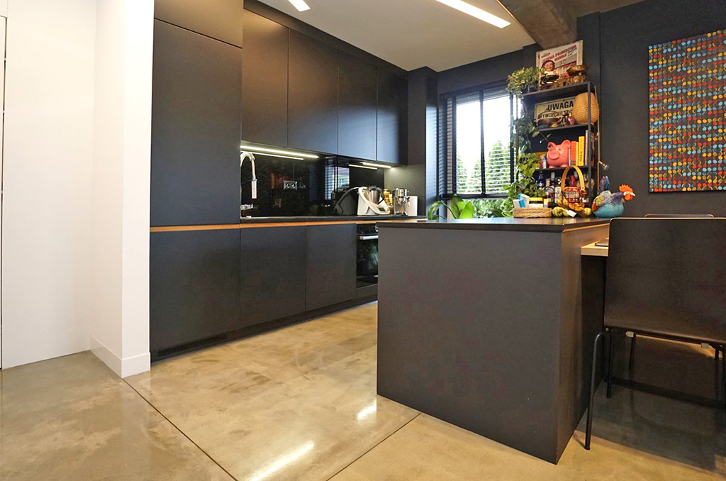 zaprojektowana zgodnie z najnowszymi trendami kuchnia w ekskluzywnym apartamencie na sprzedaż Piotrków Trybunalski