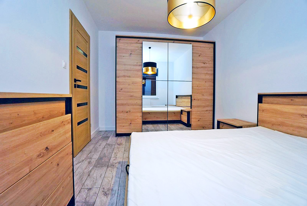 jedno z pomieszczeń w ekskluzywnym apartamencie na wynajem Konin