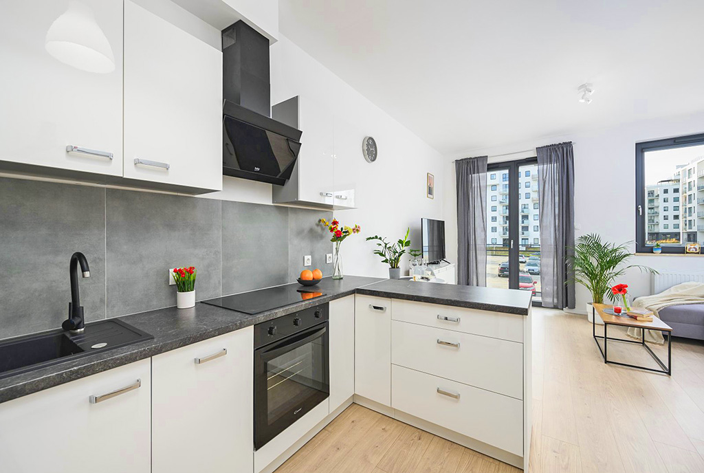 imponujący aneks kuchenny w ekskluzywnym apartamencie na sprzedaż Gdańsk