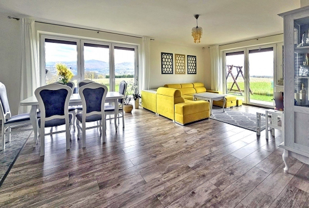 słoneczny salon w ekskluzywnej willi do sprzedaży Bielsko-Biała (okolice)