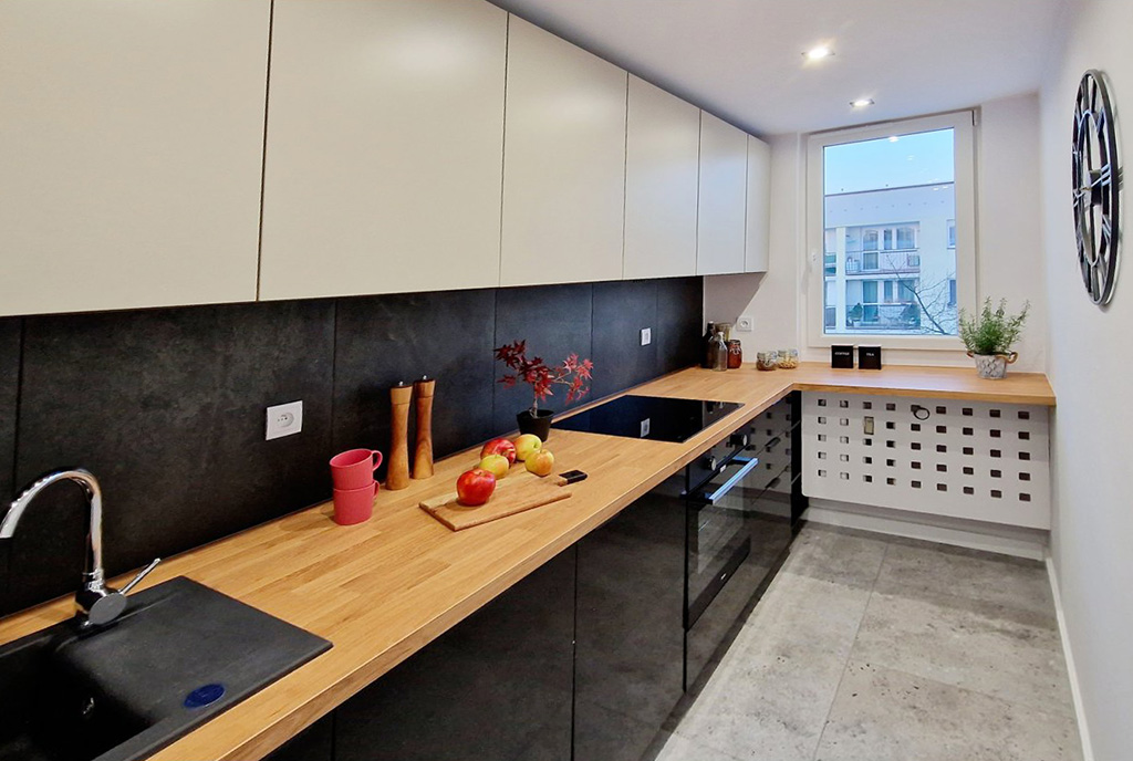 widok na kuchnię w luksusowym apartamencie na sprzedaż Oświęcim (okolice)
