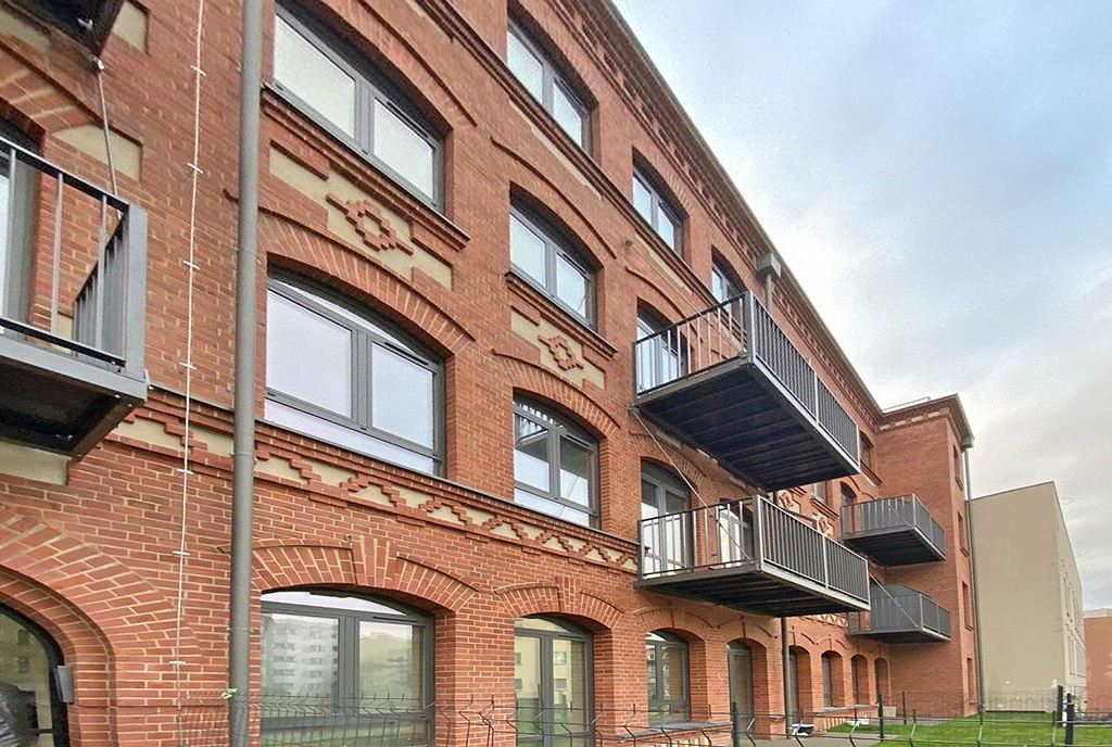 atrakcyjny budynek, w którym znajduje się oferowany na wynajem ekskluzywny apartament Szczecin