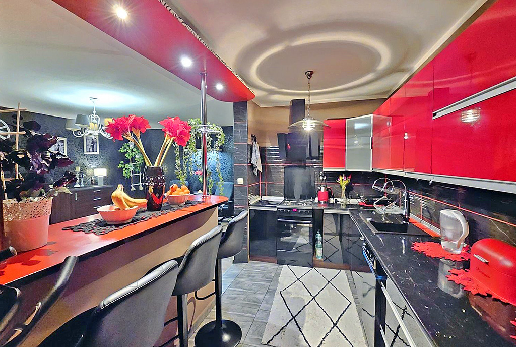 nowoczesna kuchnia w ekskluzywnym apartamencie na sprzedaż Zielona Góra (okolice)