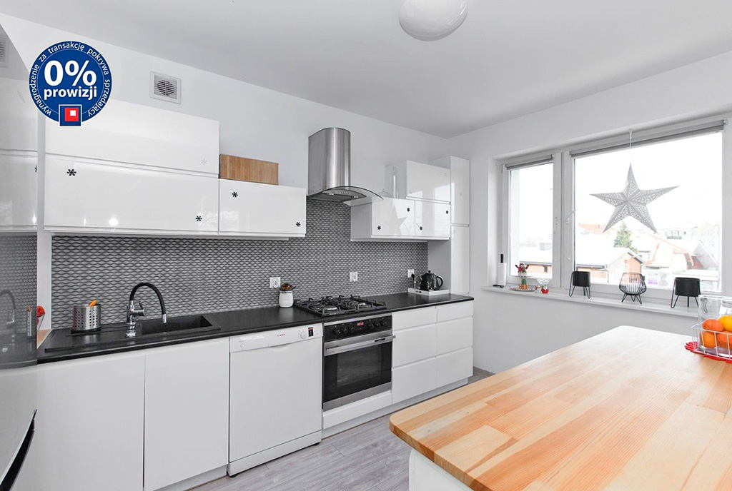 zabudowana kuchnia w ekskluzynej willi na sprzedaż Gdynia (okolice)