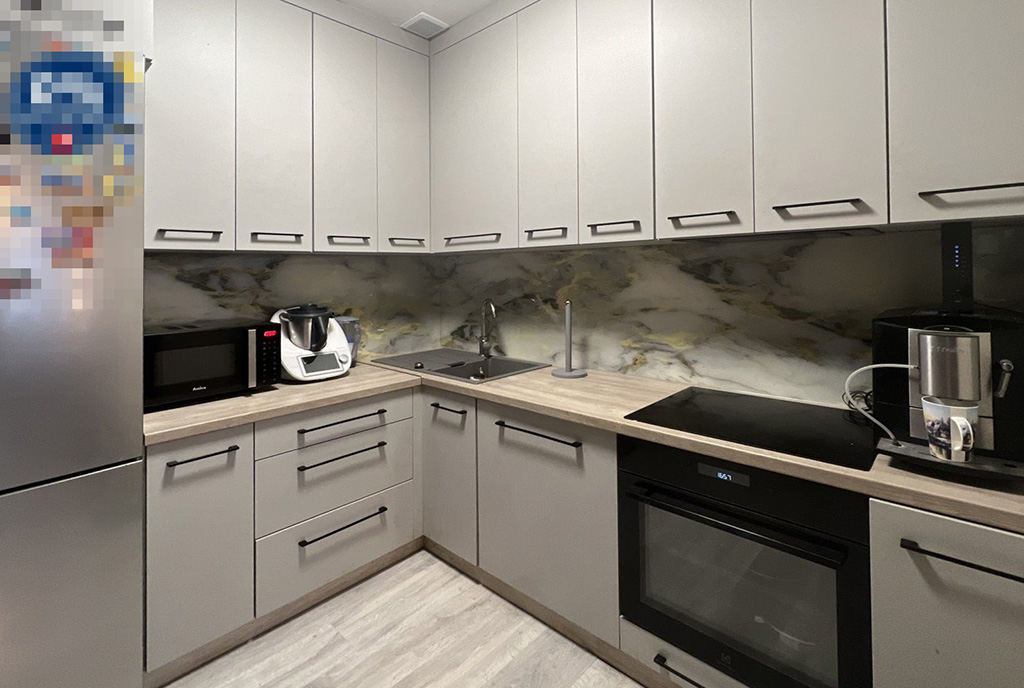 fragment kuchni w ekskluzywnym apartamencie na sprzedaż Wałbrzych okolice