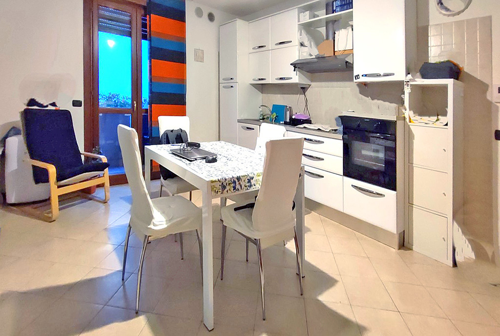 śródziemnomorski styl wykończenia wnętrza ekskluzywnego apartamentu do sprzedaży Włochy Padwa