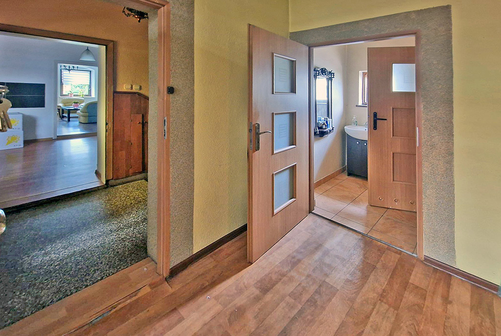 elegancki hol w luksusowej willi na sprzedaż Bielsko-Biała okolice