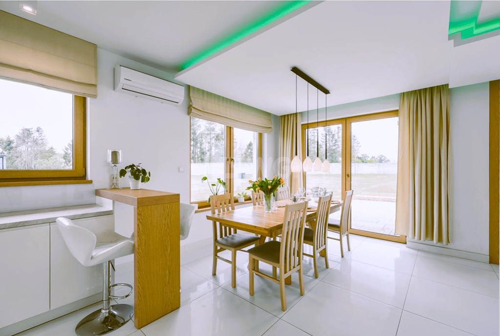 oryginalne oświetlenie wnętrza luksusowej willi na sprzedaż Gdańsk (okolice)