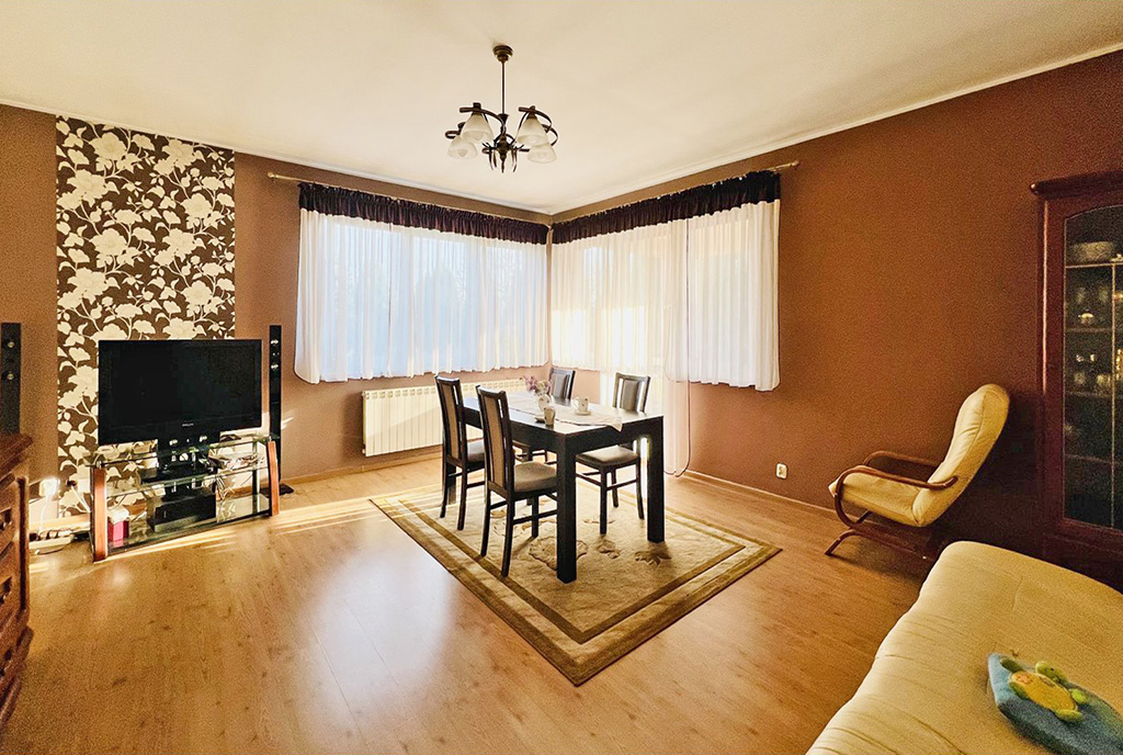 kameralny pokój dzienny w luksusowej willi na sprzedaż Kalisz (okolice)