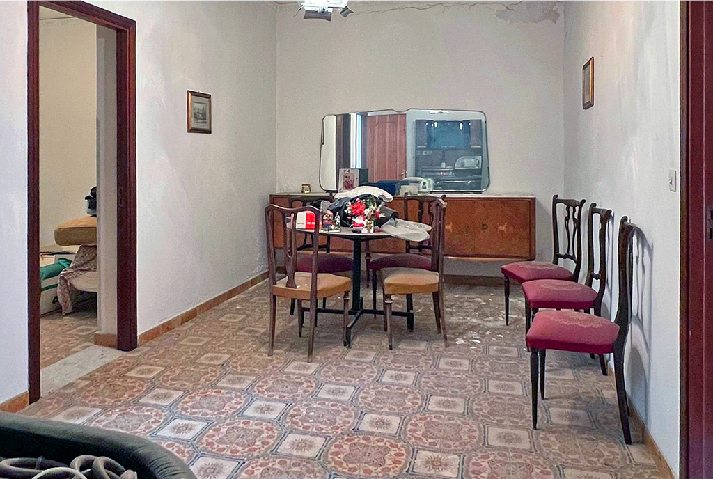 na zdjęciu komfortowe pomieszczenie w luksusowej willi do sprzedaży Włochy Palermo