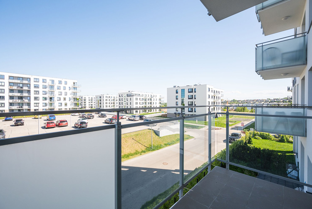 słoneczny balkon w ekskluzywnym apartamencie na sprzedaż Gdańsk