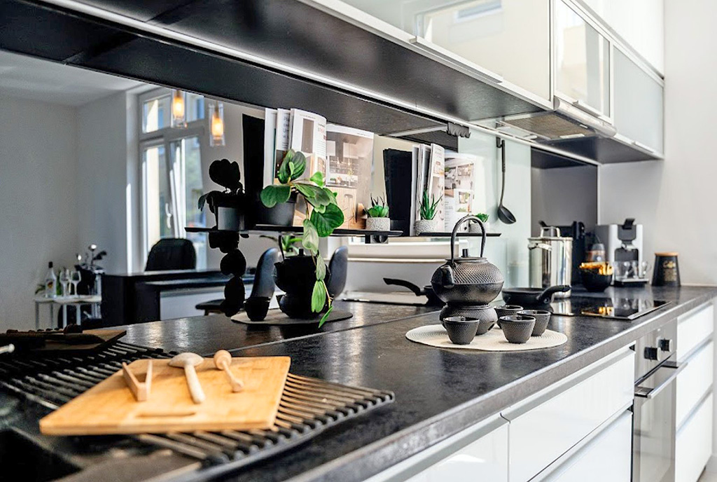 zbliżenie na aneks kuchenny w ekskluzywnym apartamencie na sprzedaż Gdańsk