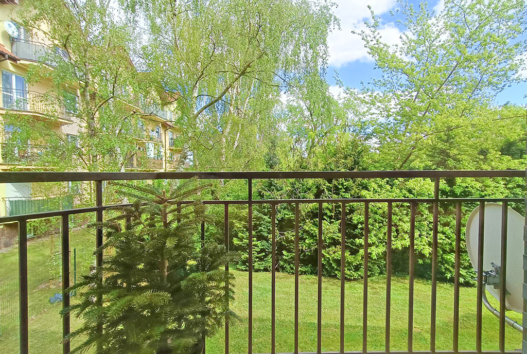 przepiękny, widokowy balkon przy ekskluzywnym apartamencie na sprzedaż Legnica