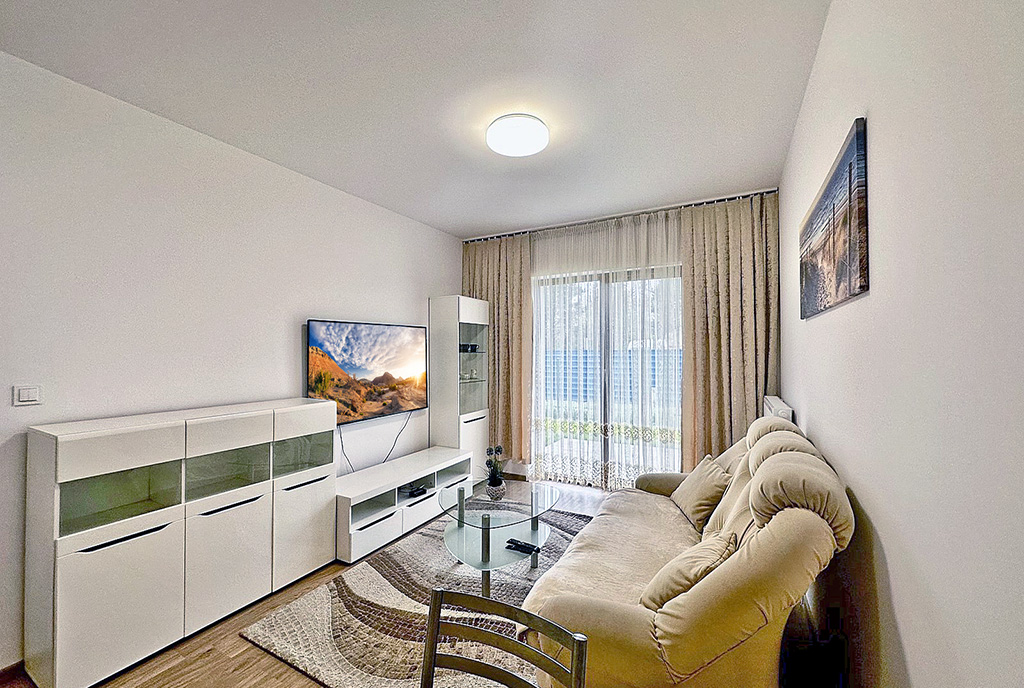 fragment pokoju gościnnego w luksusowym apartamencie do wunajmu Słupsk