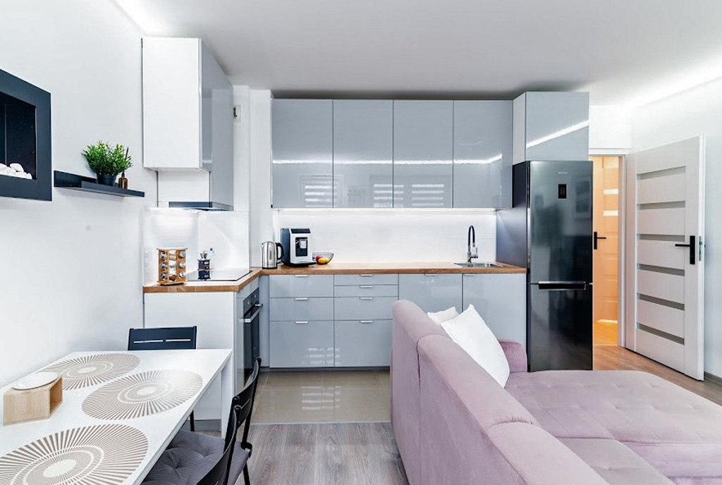 futurystyczna kuchnia w luksusowym apartamencie na sprzedaż Gdynia (okolice)