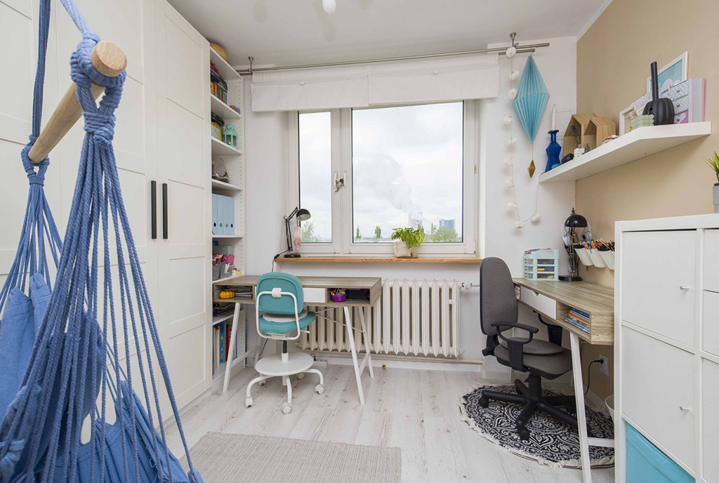 jeden z pokoi w luksusowym apartamencie na sprzedaż Katowice (okolice)