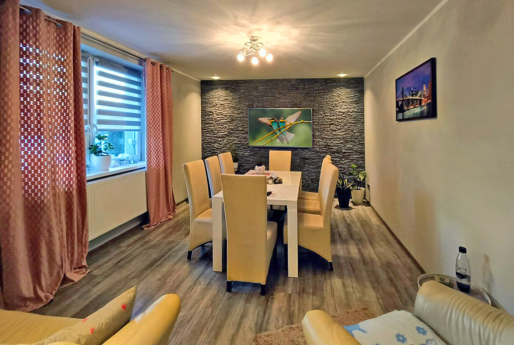 kameralny salon w ekskluzywnej willi do sprzedaży Wrocław (okolice)