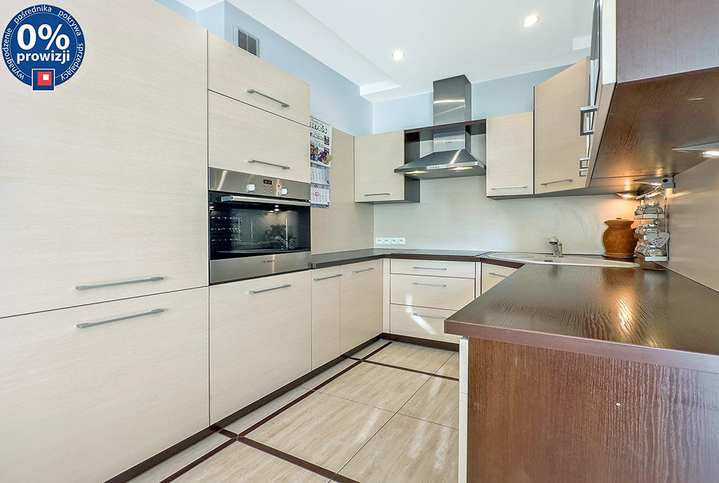 funkcjonalny aneks kuchenny w luksusowym apartamencie do sprzedaży Katowice (okolice)