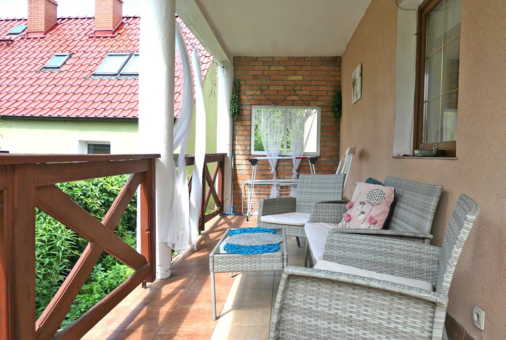 elegancki balkon w ekskluzywnym apartamencie na sprzedaż Kwidzyn