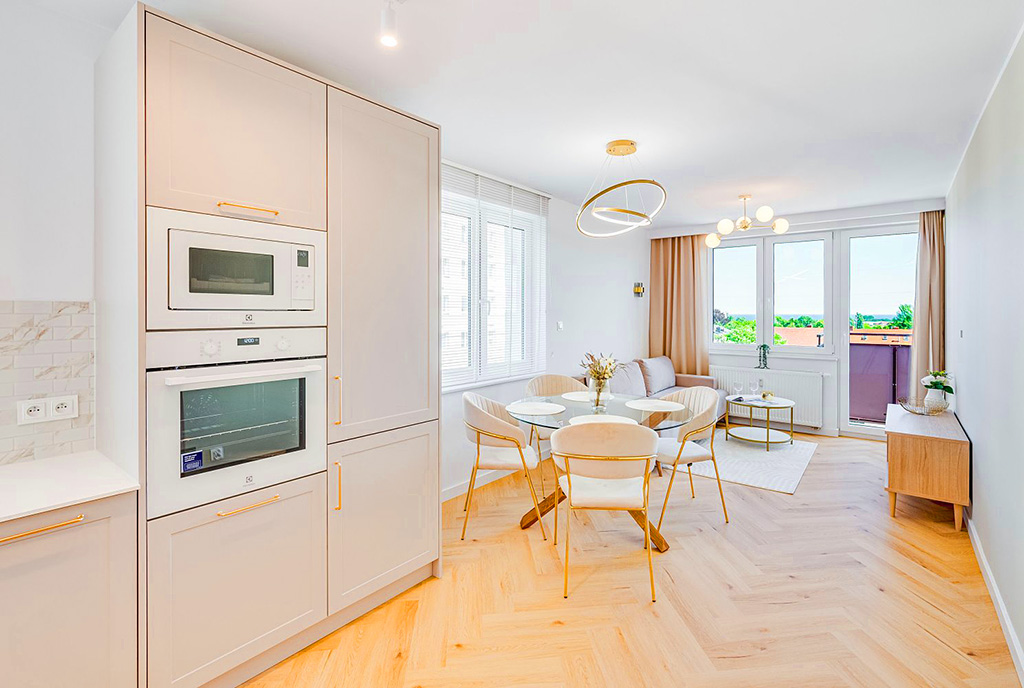 elegancki salon w ekskluzywnym apartamencie do sprzedaży Sopot