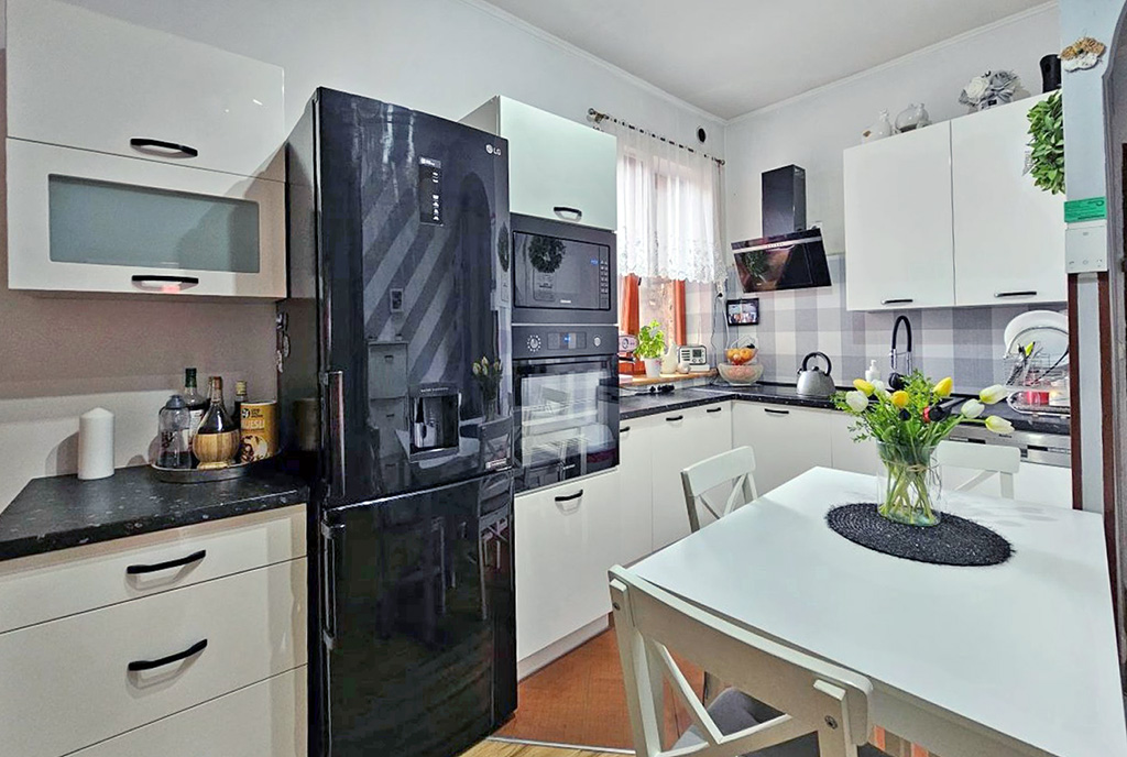 nowoczesna kuchnia w luksusowym apartamencie na sprzedaż Zielona Góra (okolice)