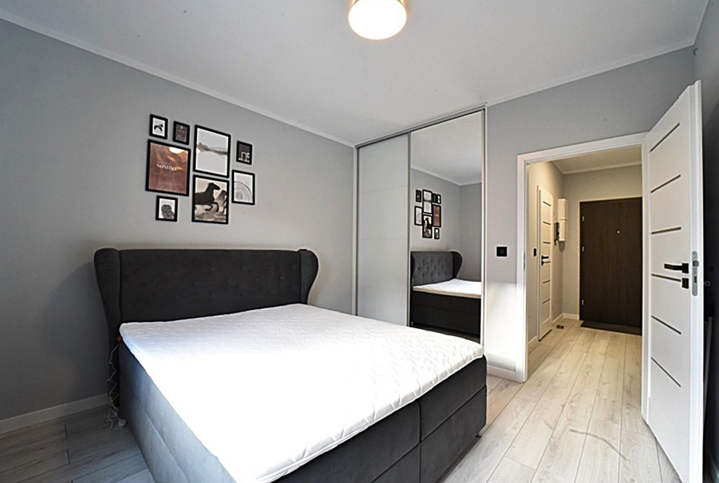 fragment sypialni w ekskluzywnym apartamencie na wynajem Bolesławiec