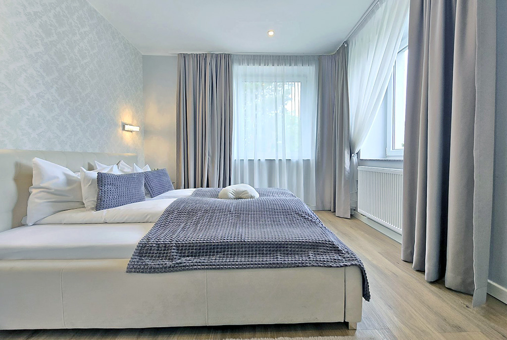 zaciszna sypialnia w luksusowym apartamencie na sprzedaż Bielsko-Biała (okolice)