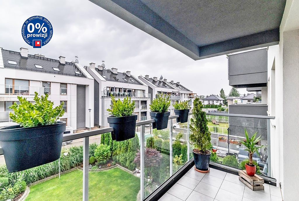 zielona okolica wokół luksusowego apartamentu do sprzedaży Gdynia (okolice)