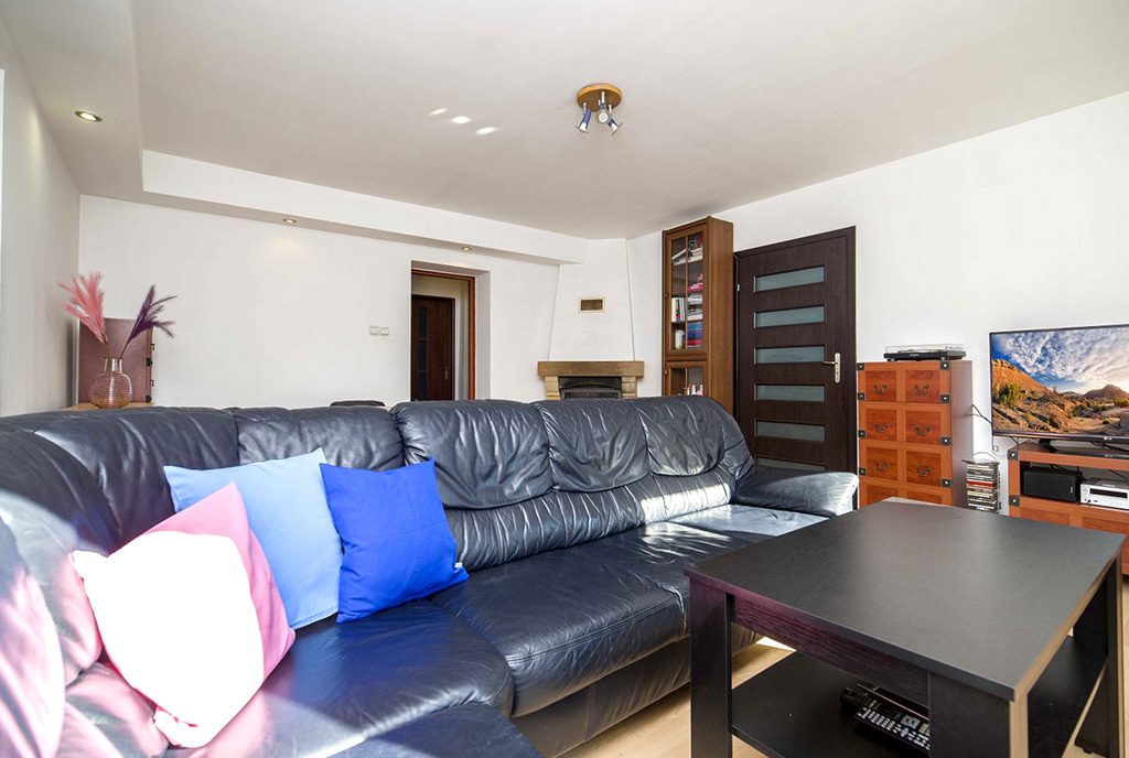 elegancki salon w ekskluzywnym apartamencie do sprzedaży Katowice (okolice)