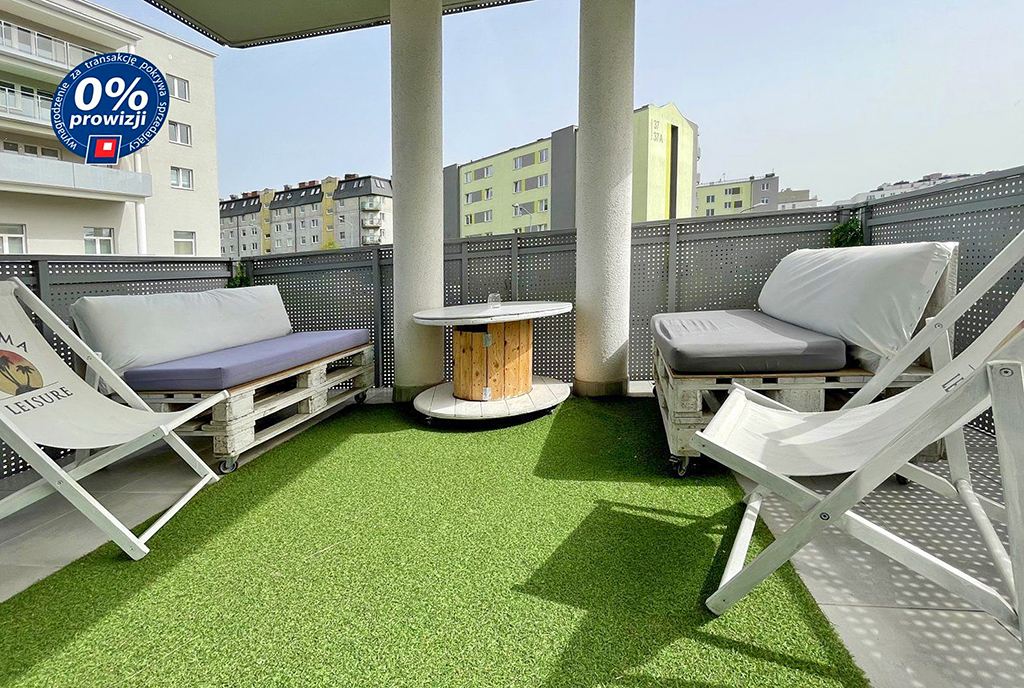 imponujący balkon przy ekskluzywnym apartamencie na sprzedaż Szczecin