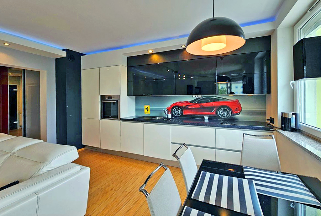 fragment kuchni w luksusowym apartamencie na sprzedaż Zielona Góra (okolice)