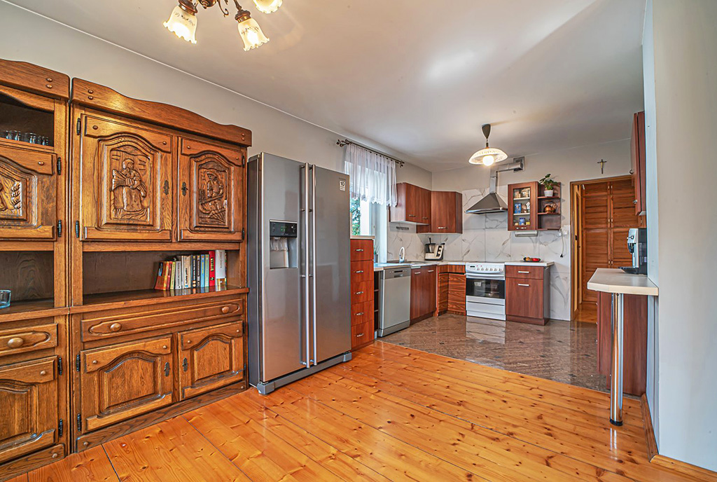 wytworna kuchnia w luksusowej willi do wynajmu Bolesławiec