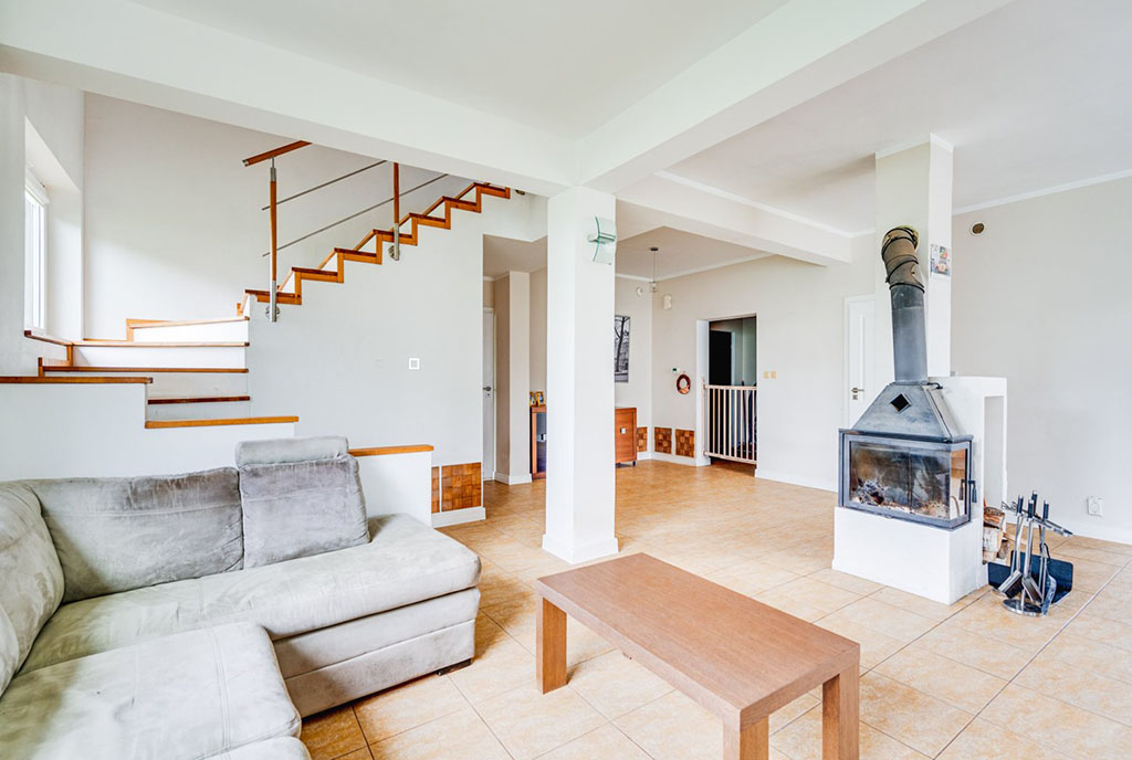 nowoczesne wnętrze ekskluzywnej willi do sprzedaży Gdańsk (okolice)